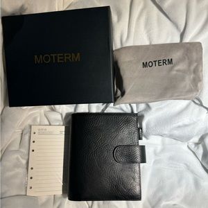 Moterm A6 Luxe 2.0 Rings Veg Tanned Leather Midnight Brand New